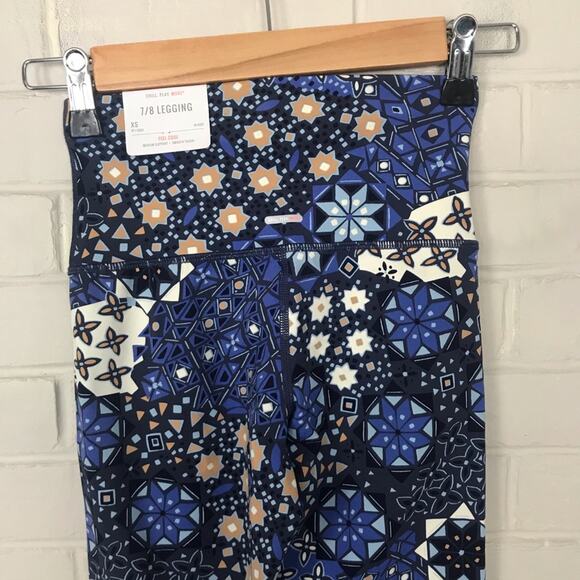 Aerie NWT High Rise 7/8 Legging - Picture 3 of 7